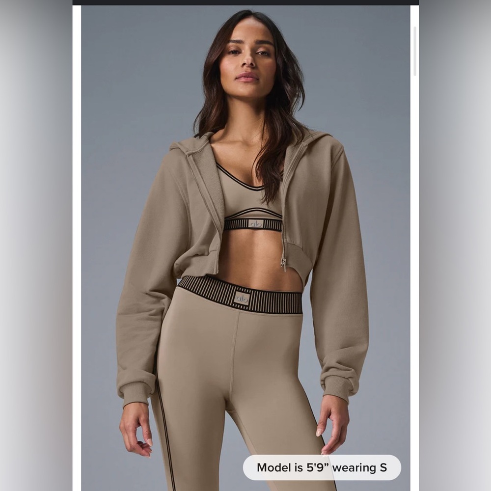 Alo Yoga Airlift Line Up Bra